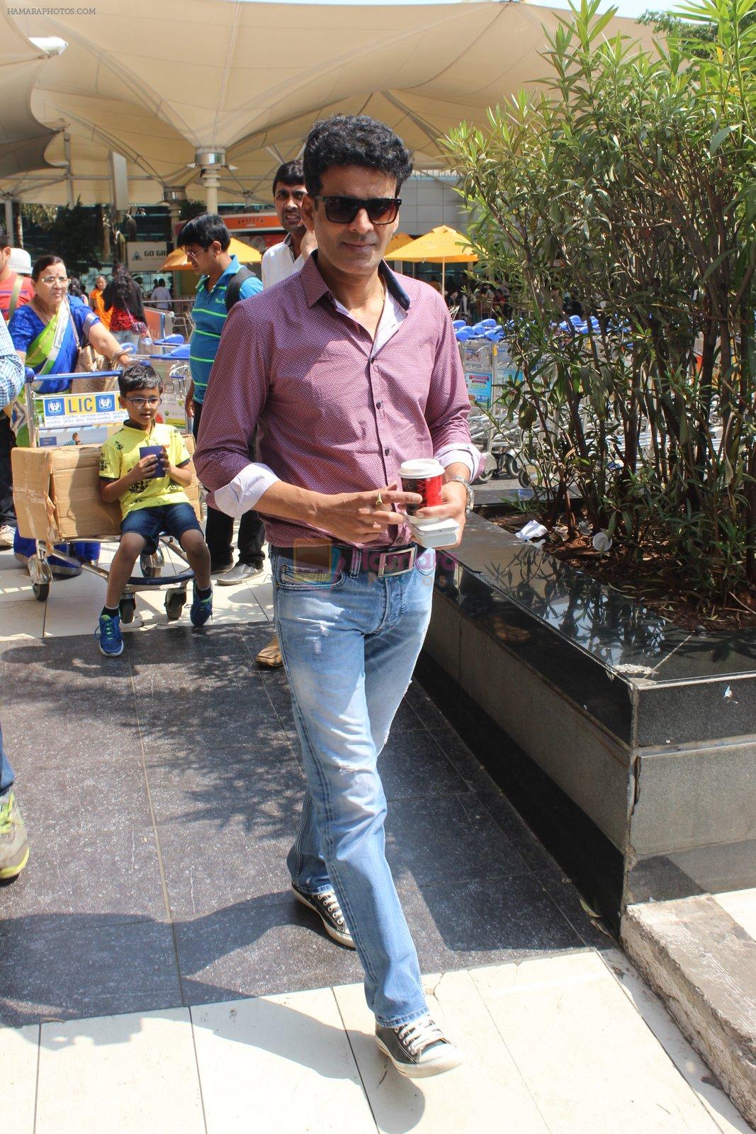 Manoj Bajpai snapped at airport on 7th March 2016