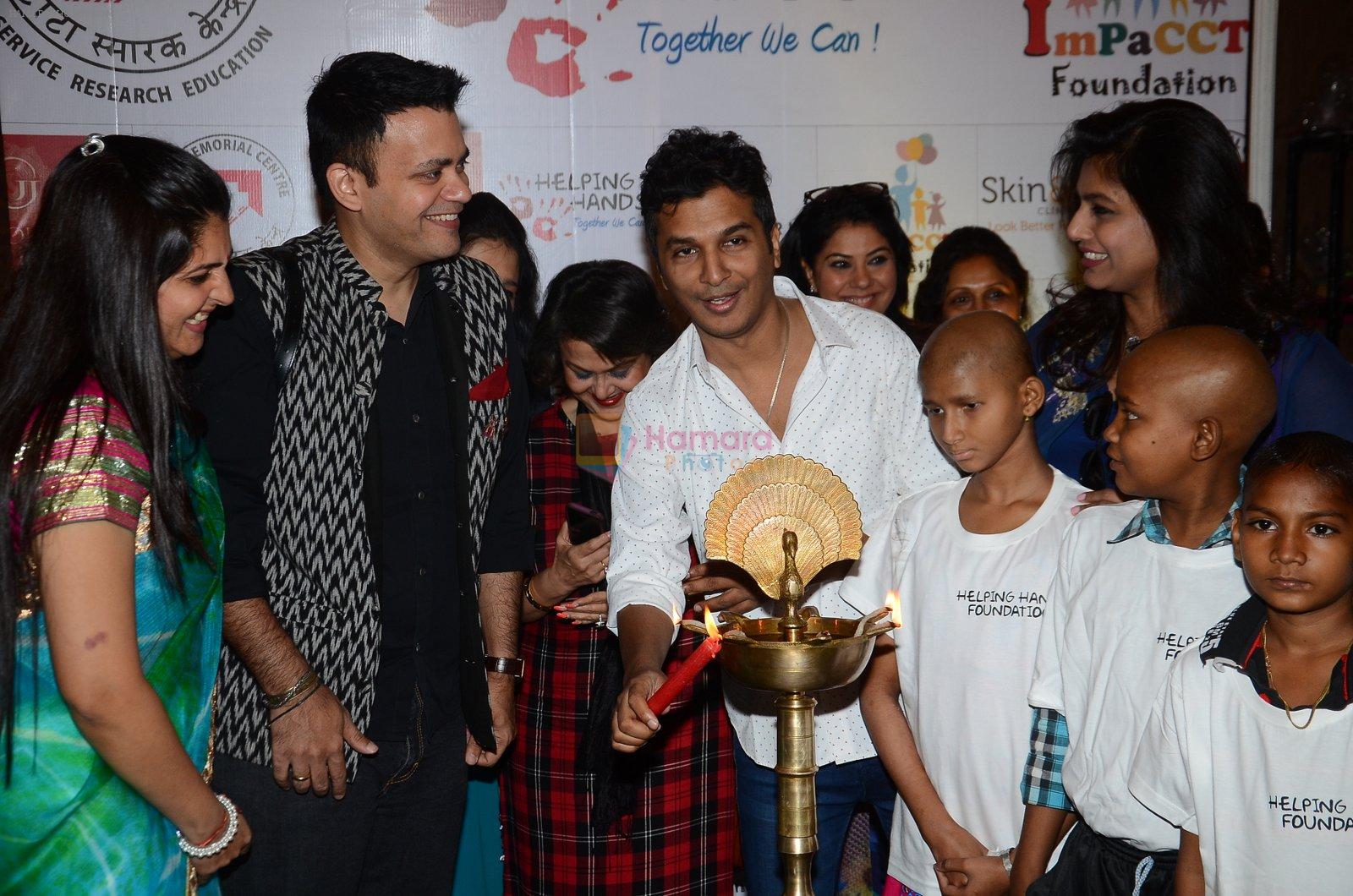 Vikram Phadnis at Helping Hands Foundation Fundraiser Event in Mumbai on 9th March 2016