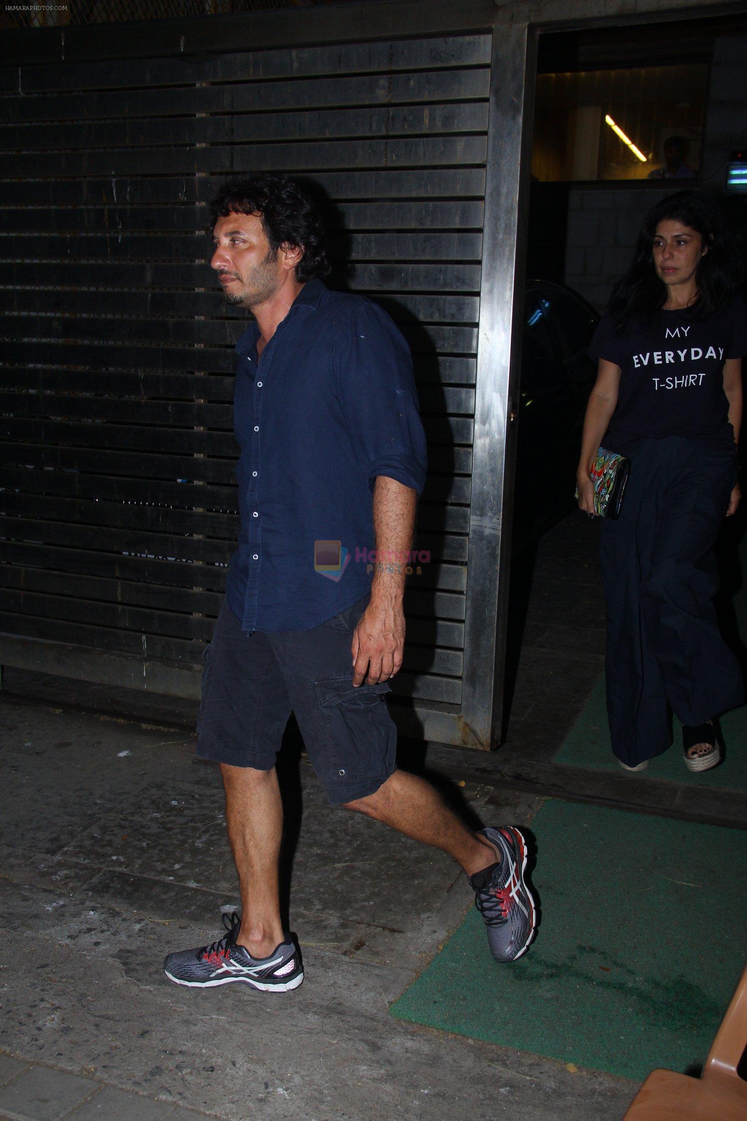 Homi Adajania at Zoya Akhtar's home on 10th March 2016