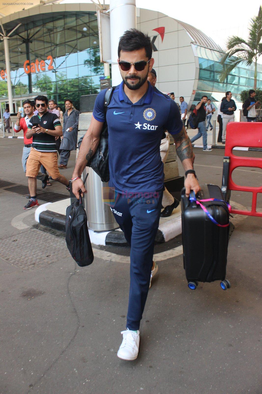 Virat Kohli snapped at airport on 11th March 2016
