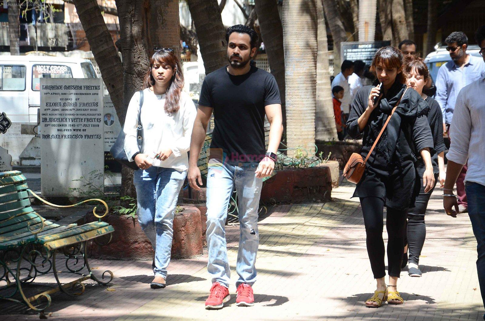 Emraan Hashmi's mothers funeral on 13th arch 2016
