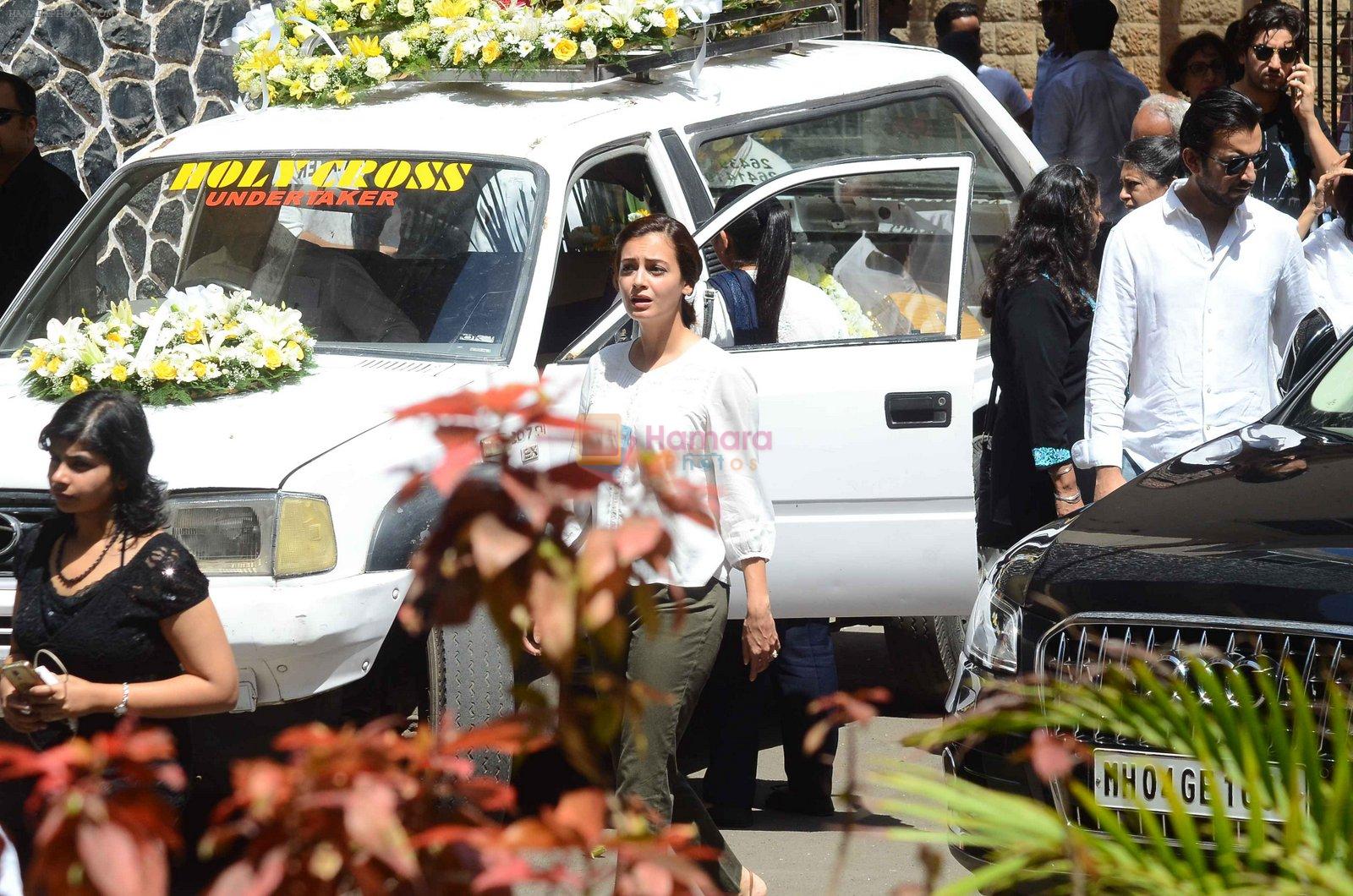 attend Emraan Hashmi's mothers funeral on 13th March 2016