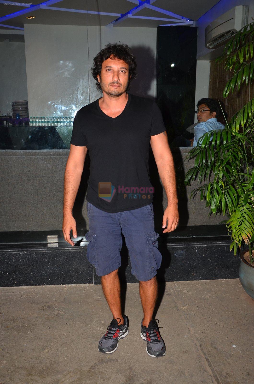 Homi Adajania at sidharth Malhotra's screening for kapoor n sons on 17th March 2016