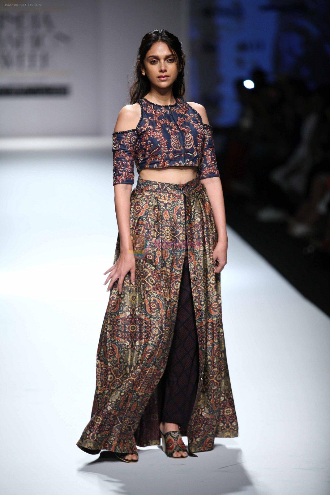 Aditi Rao Hydari at Shruti Sancehti Show on day 3 of Amazon India fashion week on 18th March 2016