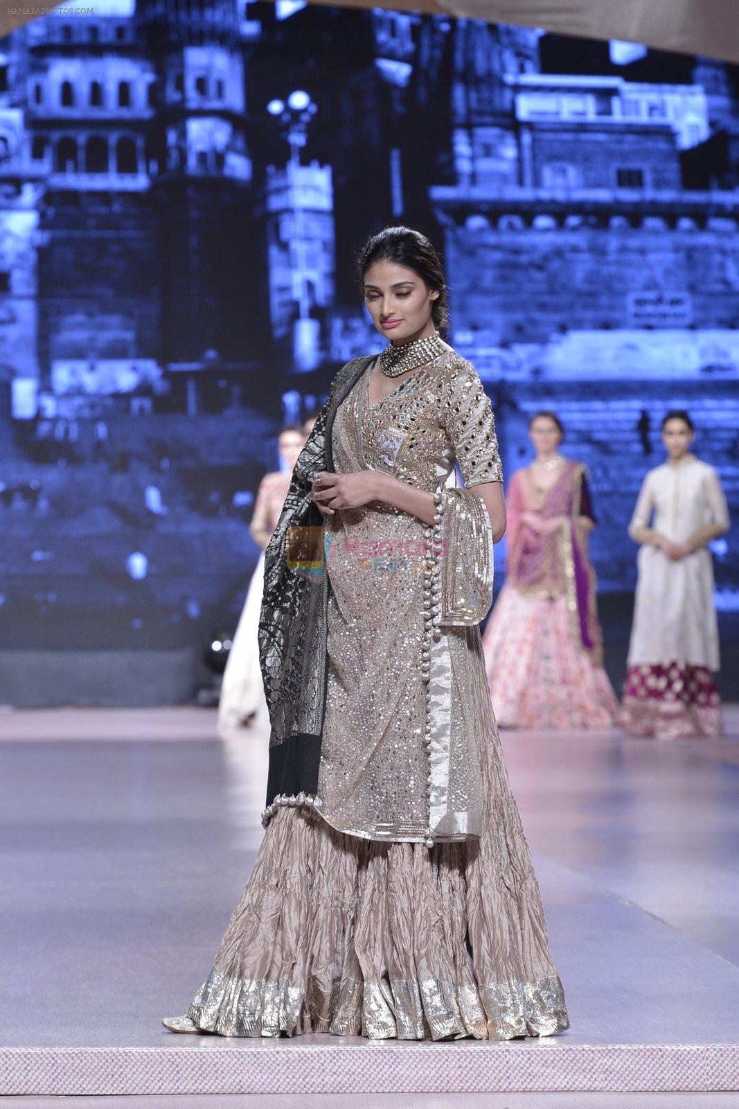 Athiya Shetty walk the ramp for Manish Malhotra's show at CPAA Fevicol SHOW on 20th March 2016