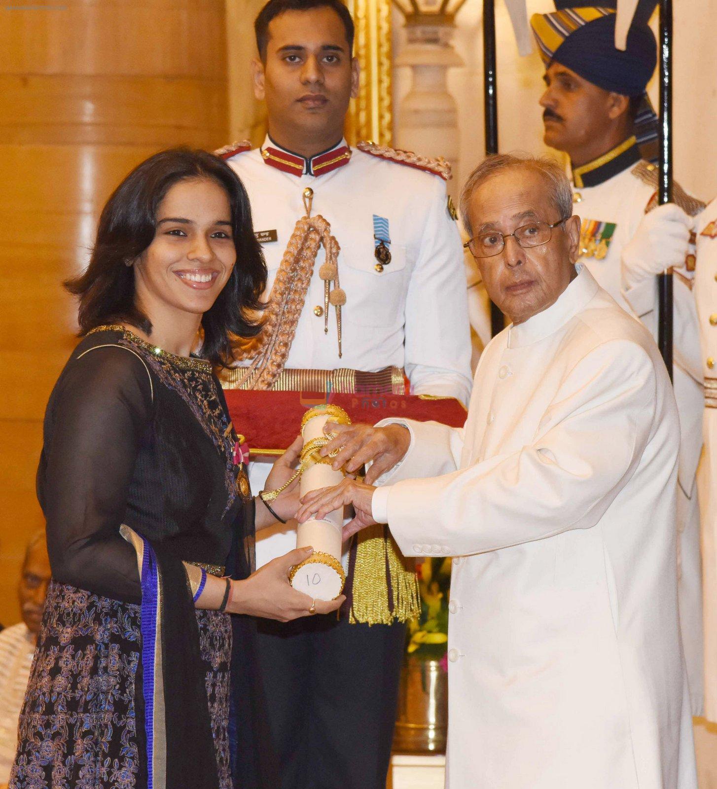 Sania Nehwal recieving Padam Shri award from President Pranab Mukherjee on 28th March 2016