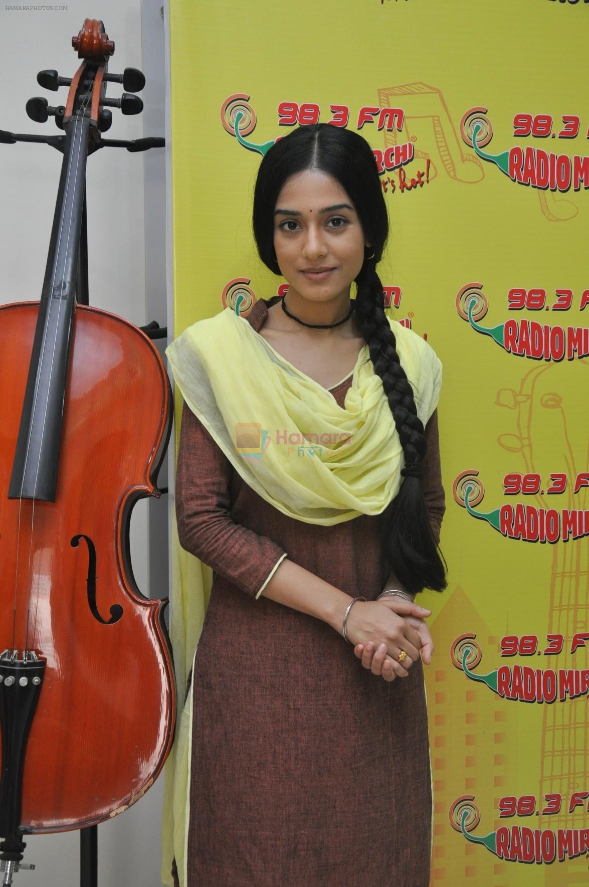 Amrita Rao at Radio Mirchi Studio for promotion of her serial, meri awaaz meri pehchaan hai on 30th March 2016