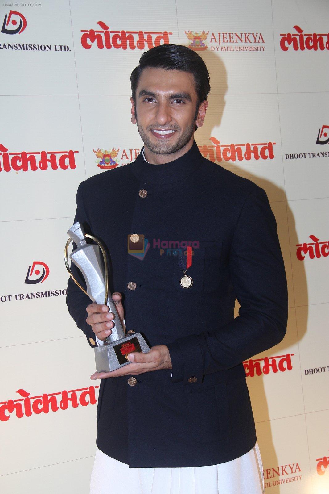 Ranveer Singh at Maharastrian award by Lokmat on 1st April 2016