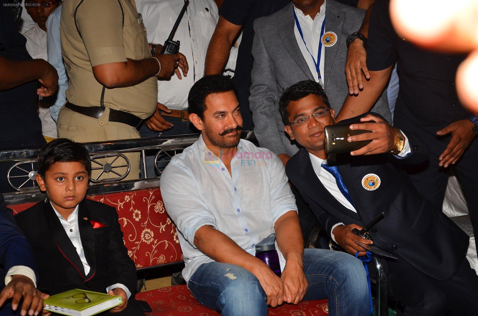 Aamir Khan at Baba Ambedkar anniversary event in Mumbai on 9th April 2016