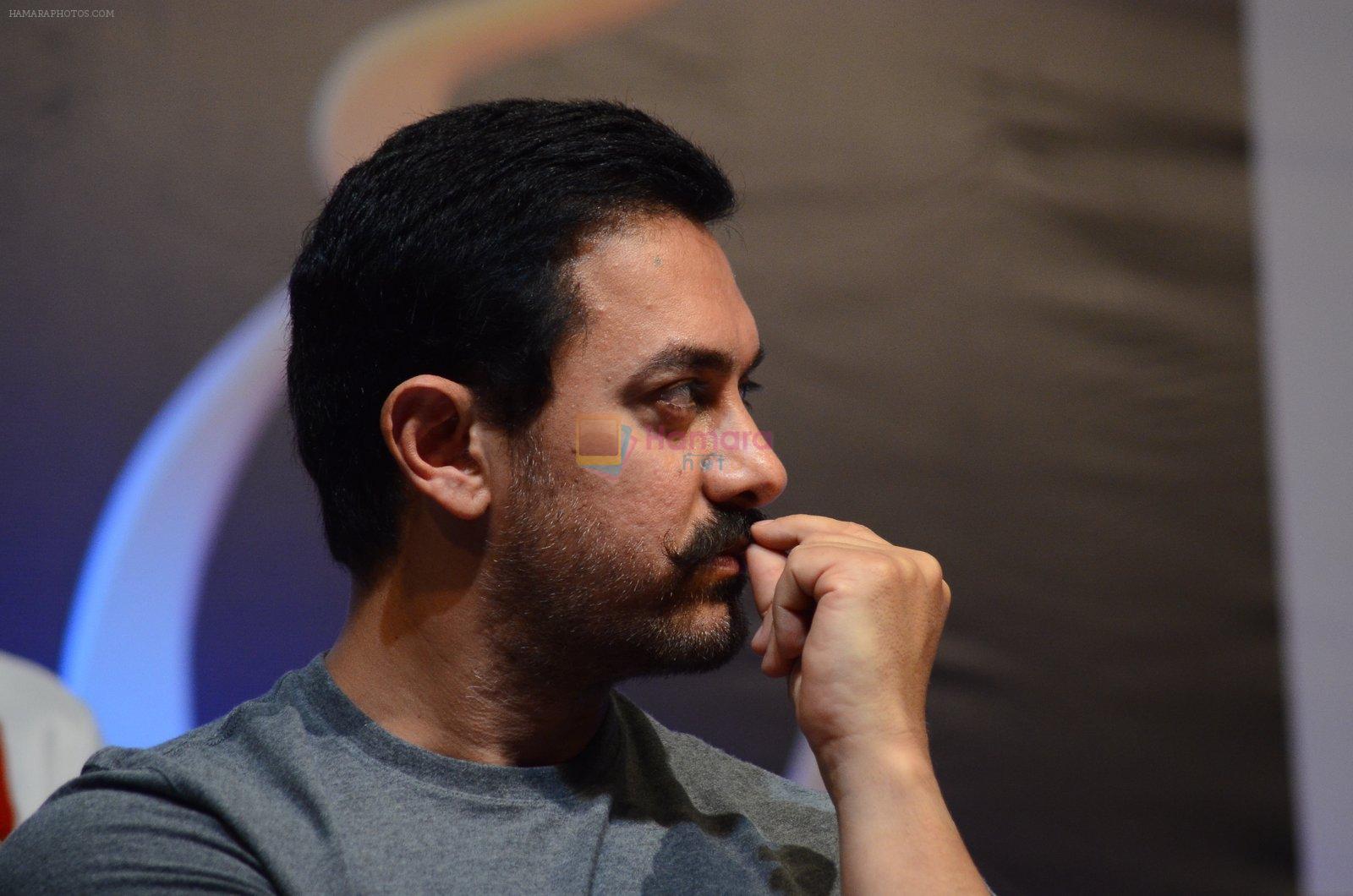 Aamir Khan at Hridaynath Mangeshkar Award on 12th April 2016