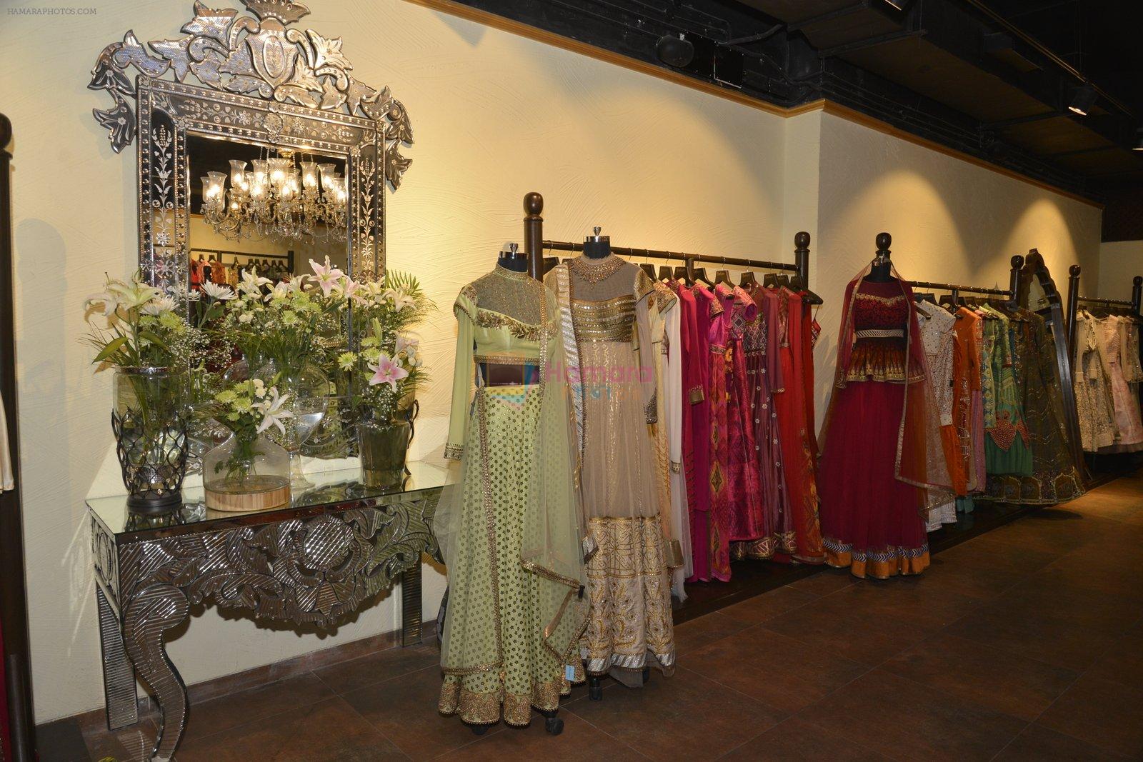 at Jhelum's store for JJ Vlaya preview on 12th April 2016
