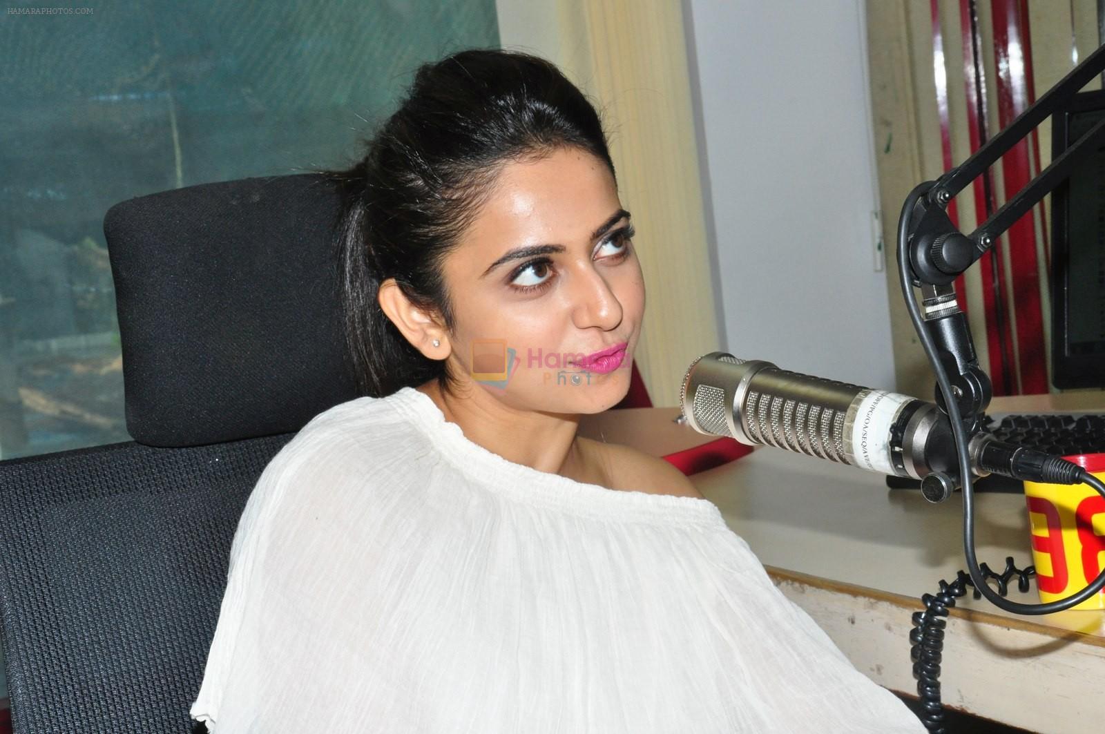 Rakul Preet Singh at Radio Mirchi 10th Anniversary Celebrations on 22nd April 2016