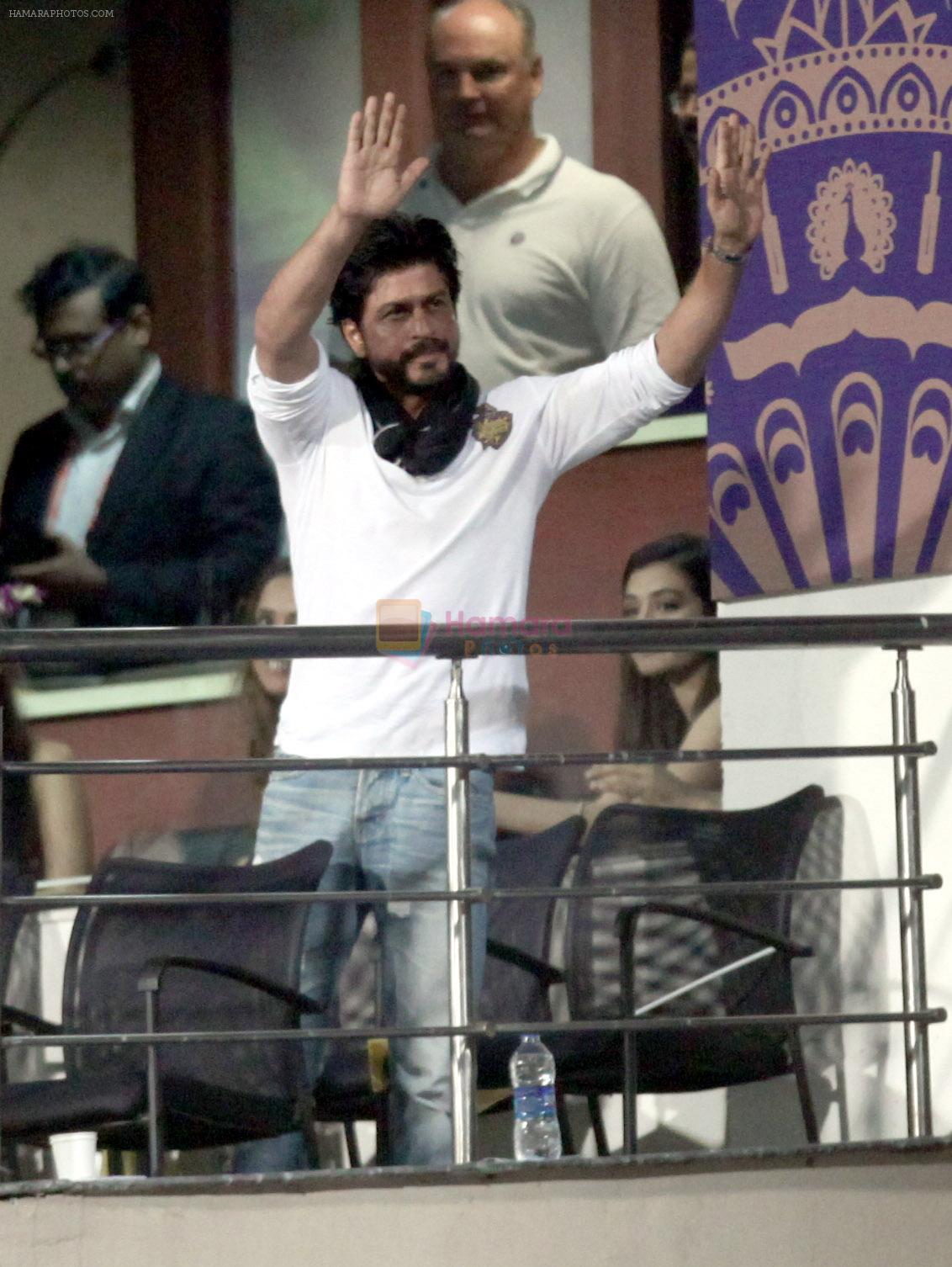 Shahrukh Khan at Eden Gardens on 8th May 2016