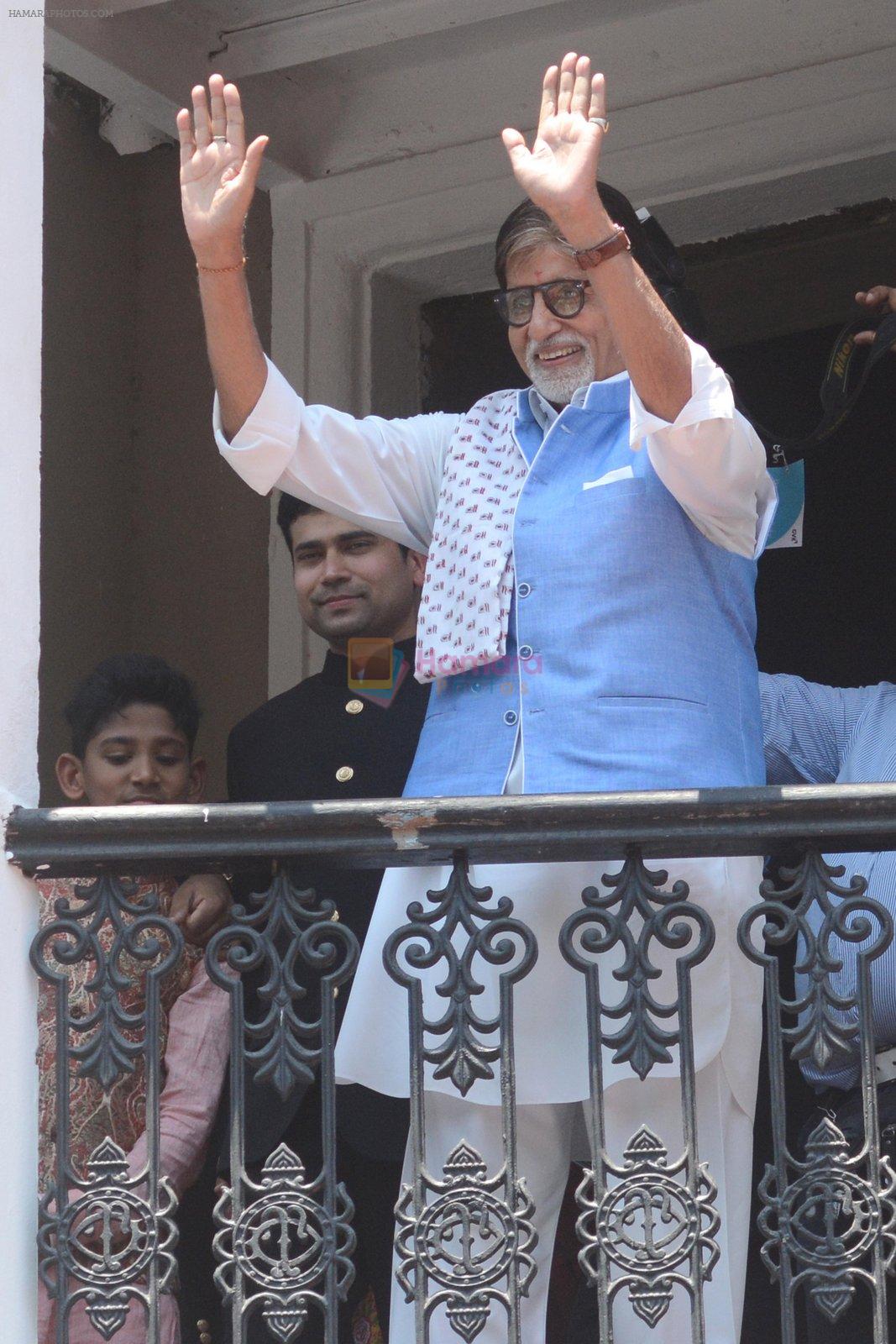 Amitabh Bachchan in Kolkatta for Kalyan jewellers on 9th May 2016