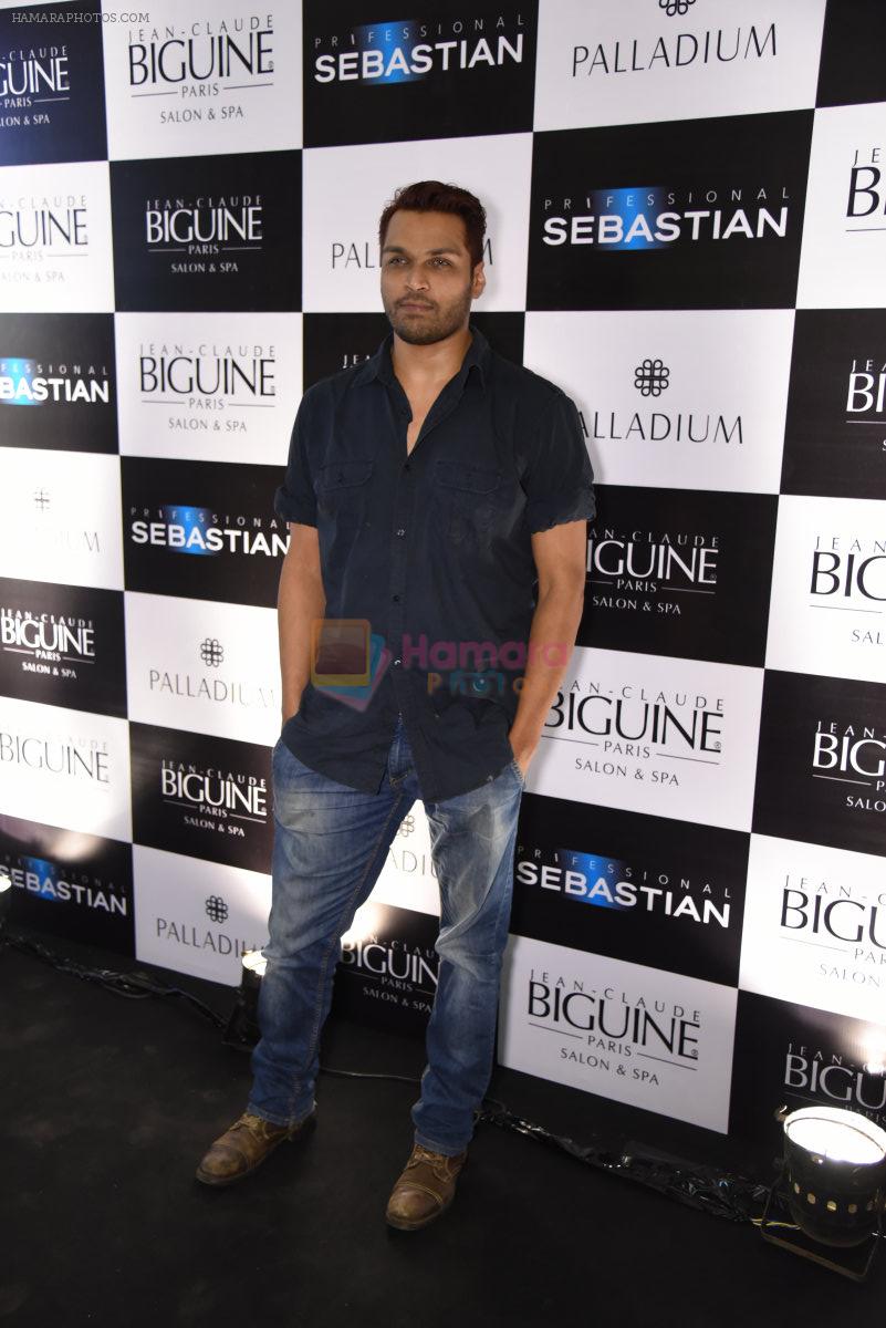 Swapnil Shinde at JCB show in Mumbai on 12th May 2016