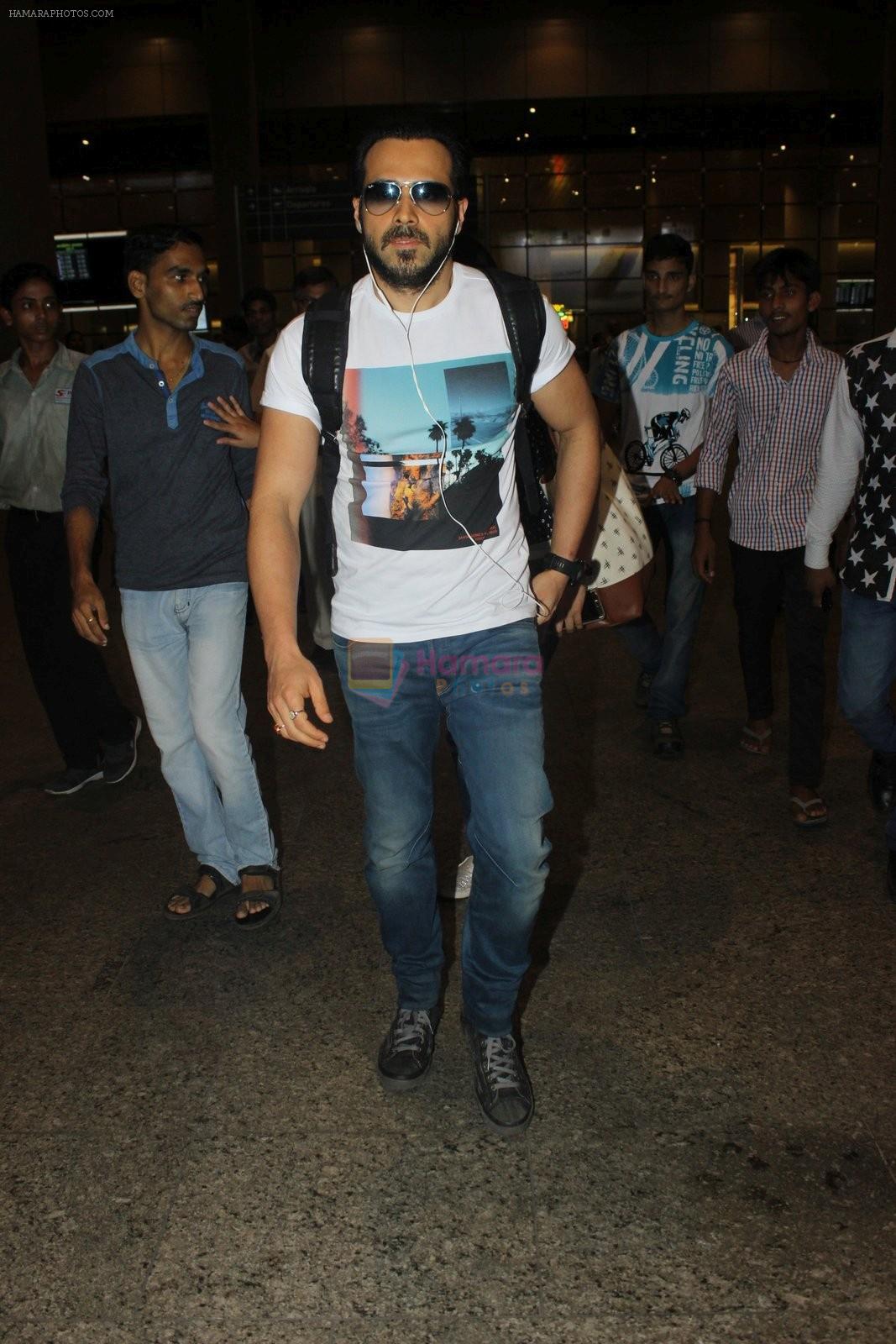 Emraan hashmi snapped at the airport on 13th May 2016