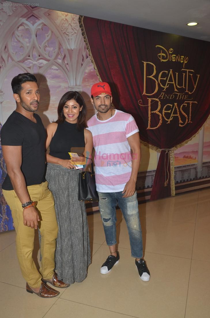 Gurmeet Chaudhary, Debina Banerjee, Terence Lewis at Beauty and Beast screening in Mumbai on 15th May 2016