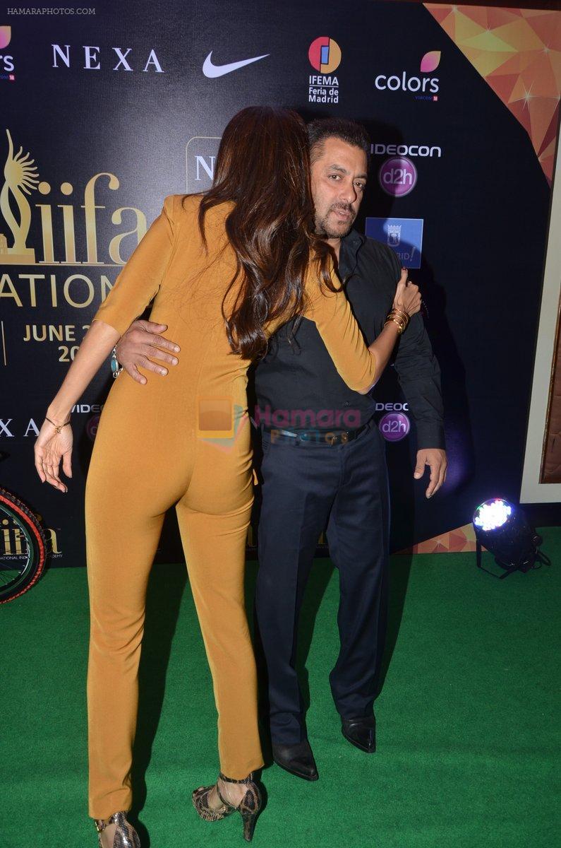 Shilpa Shetty, Salman Khan at IIFA Press Conference in Taj Land's End on 20th May 2016