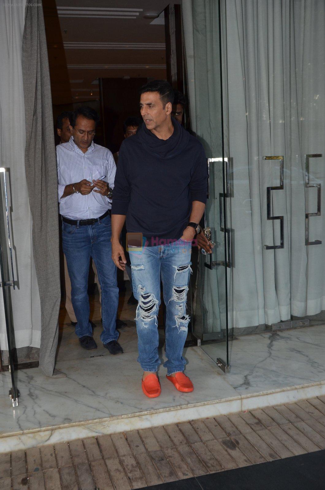 Akshay Kumar snapped in Mumbai on 28th May 2016