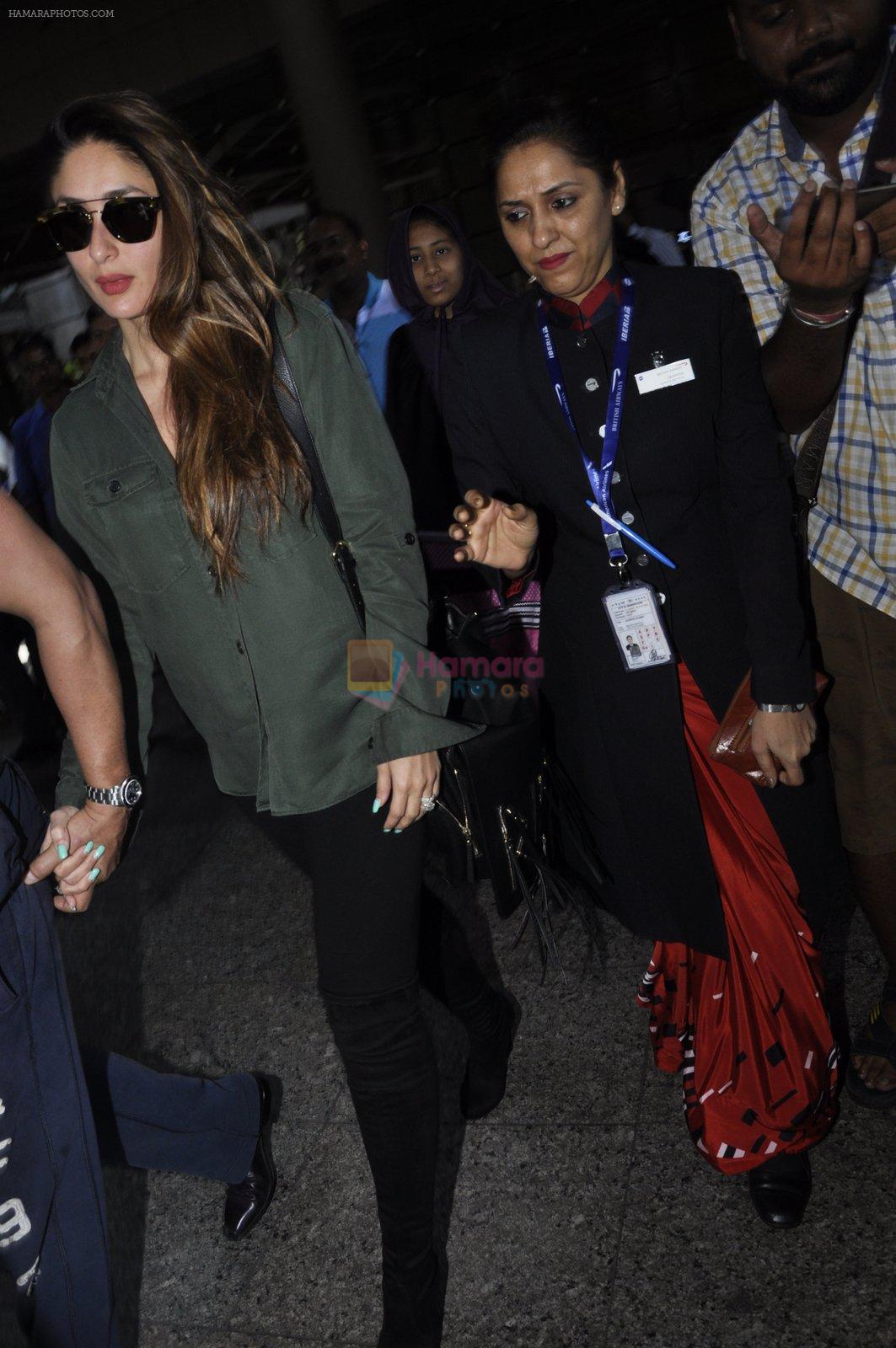 Kareena Kapoor snapped at airport  in Mumbai on 31st May 2016