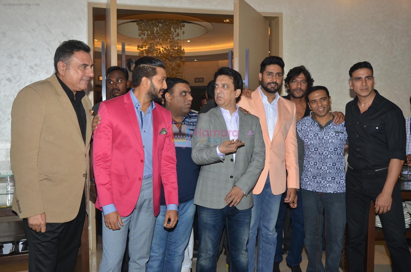Akshay Kumar, Abhishek Bachchan, Riteish Deshmukh, Boman Irani, Sajid Nadiadwala at Housefull 3 success bash on 9th June 2016