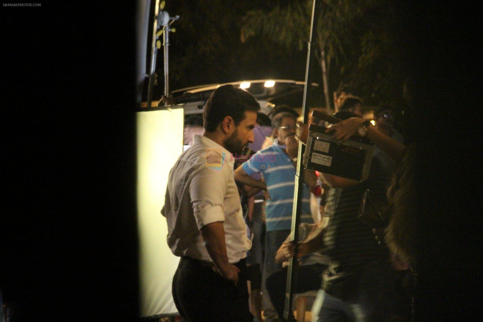 Saif Ali Khan snapped at Carter Road for on location of his film on 9th June 2016