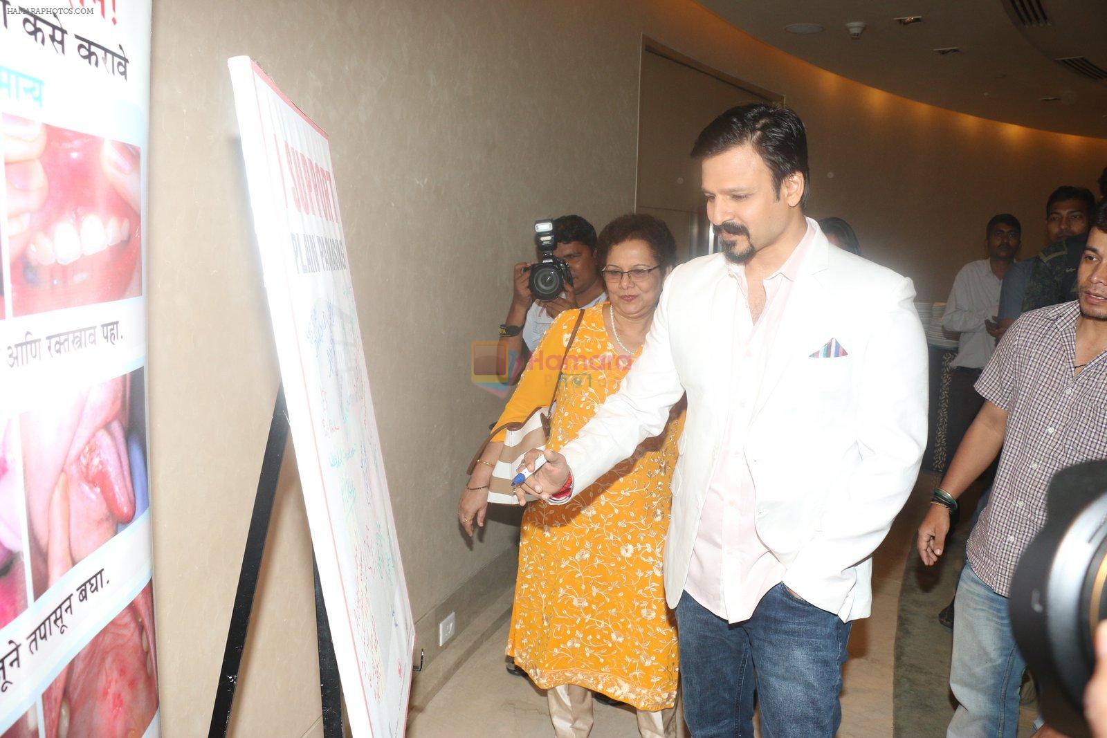 Vivek Oberoi at an event to support fight against Tobacco and Cancer and the cause in Mumbai on 11th June 2016
