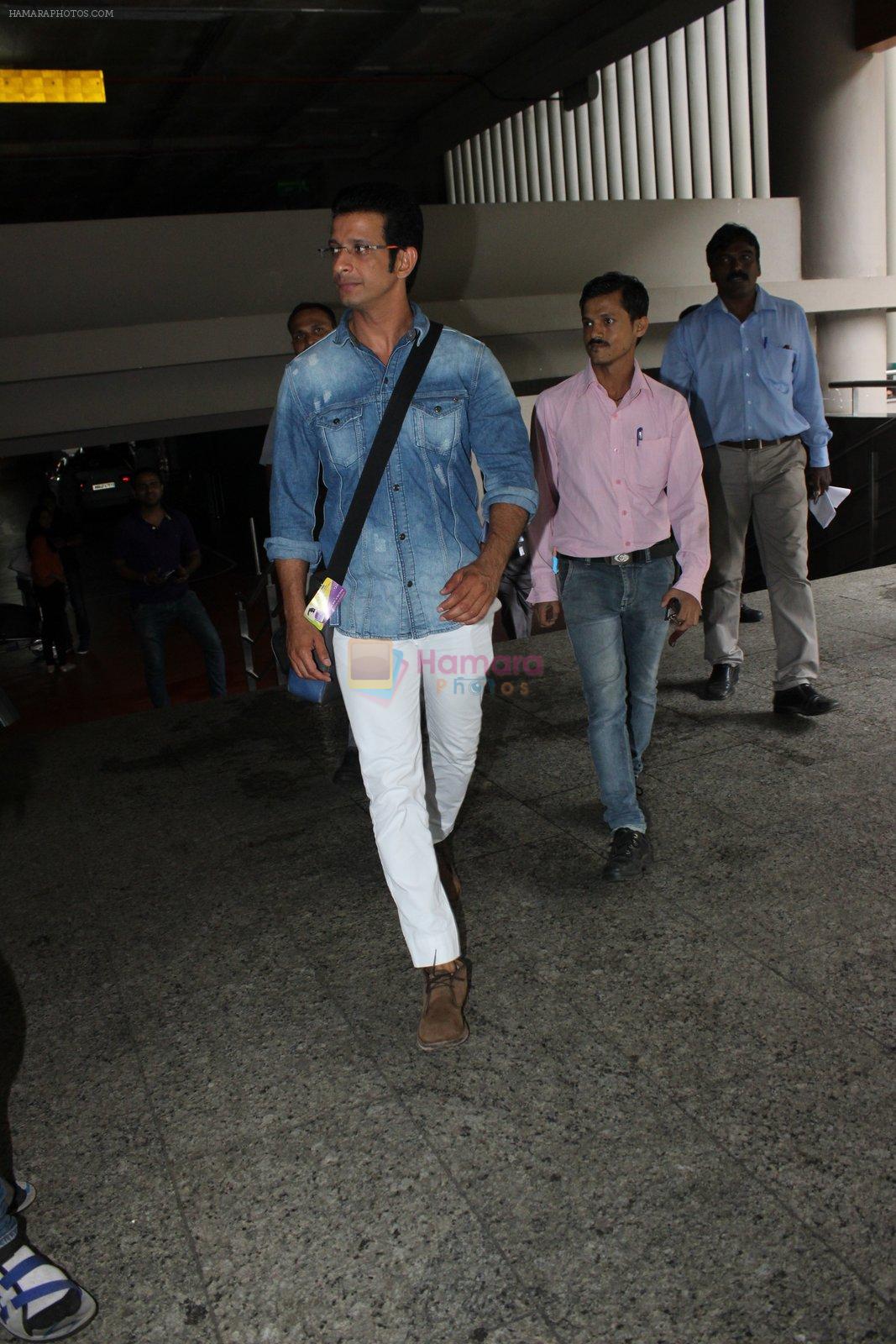 Sharman Joshi at the Airport on June 11th 2016