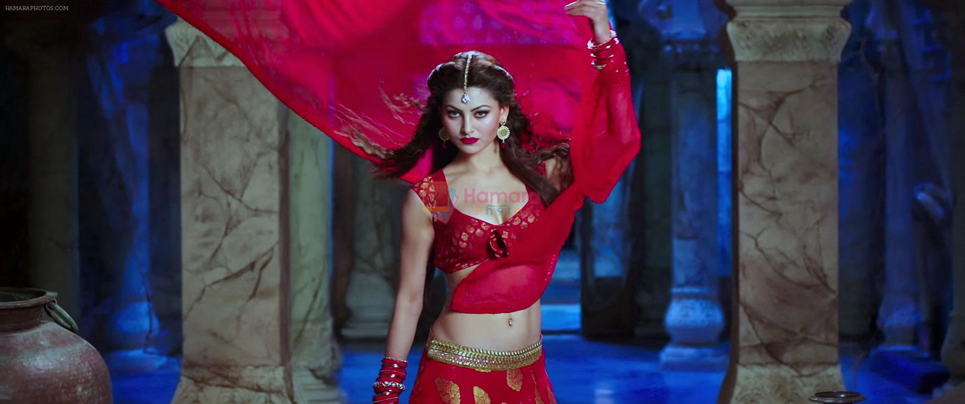 Urvashi Rautela as Ragini SMS in Great Grand Masti Movie Still