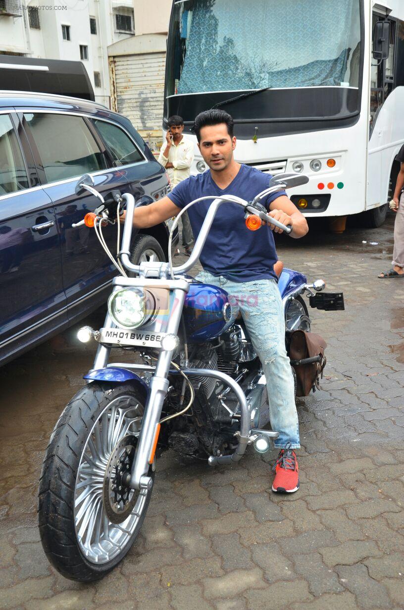 Varun Dhawan at udta Punjab photoshoot on 19th June 2016