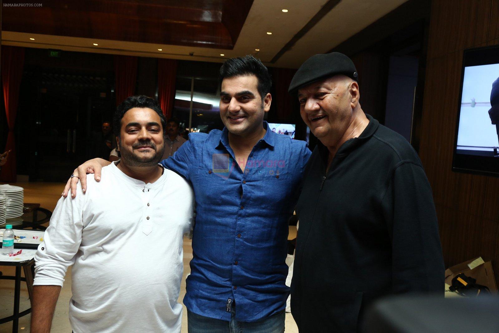 Director Keshhav, Arbaaz Khan and Prem Chopra at Jeena Isi Ka Naam Hai on 21st June 2016