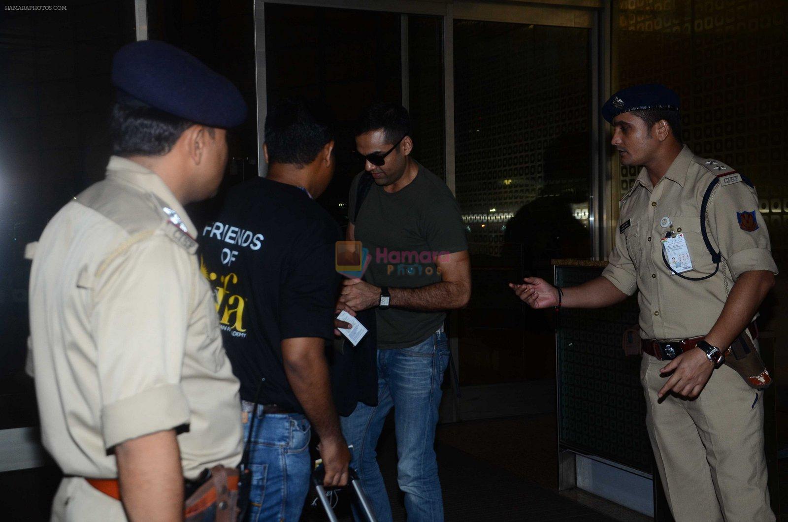 Abhay Deol leaves for IIFA on Day 2 on 21st June 2016