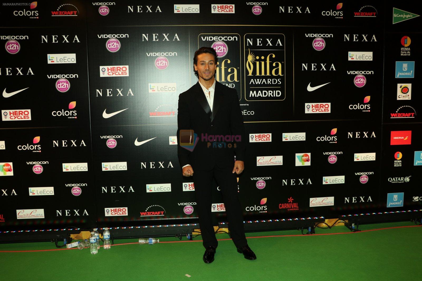 Tiger Shroff at NEXA IIFA Awards 2016