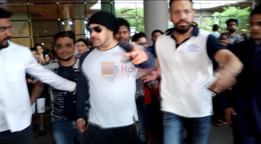Salman Khan snapped at the airport on June 26, 2016