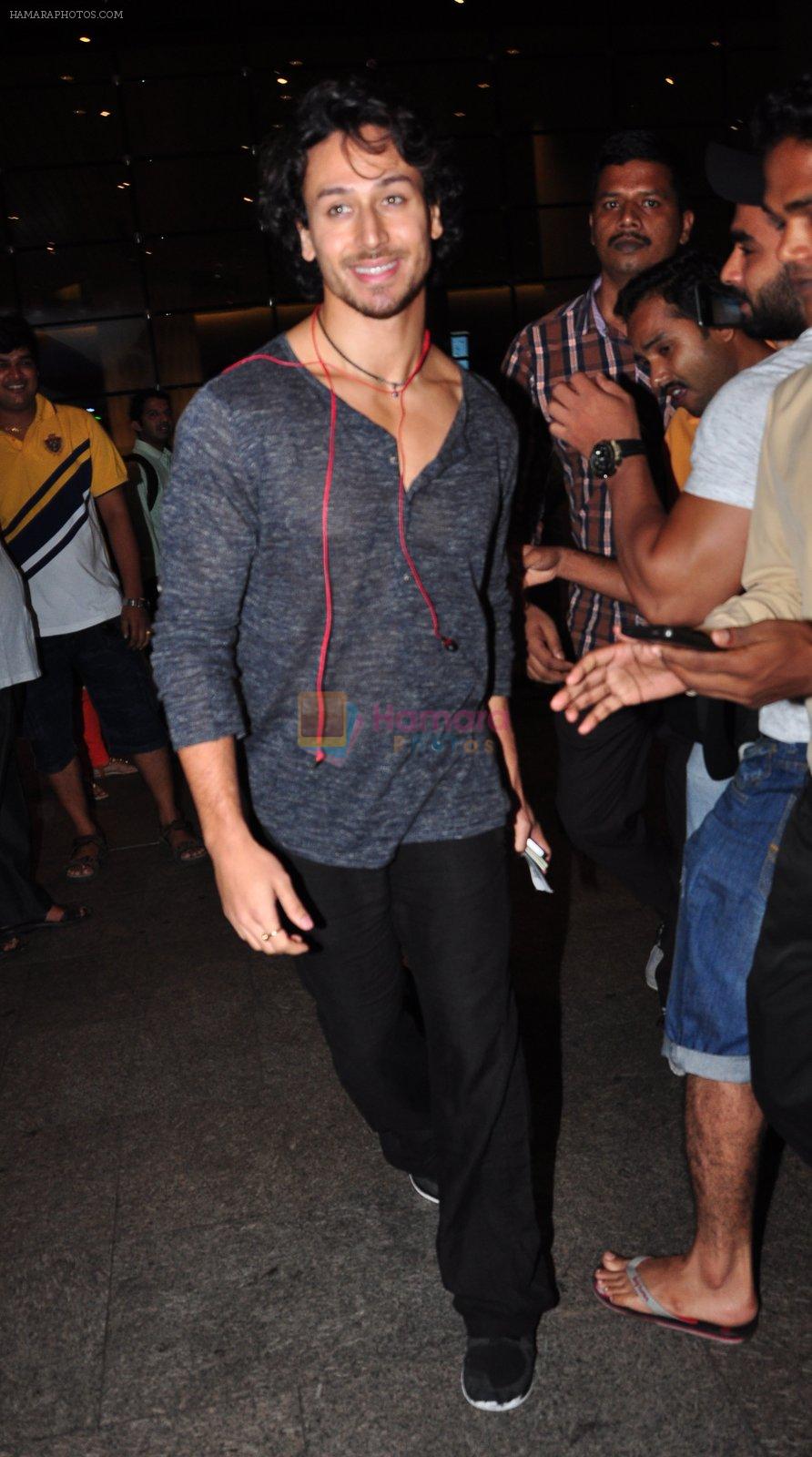 Tiger Shroff snapped at the airport on June 26, 2016