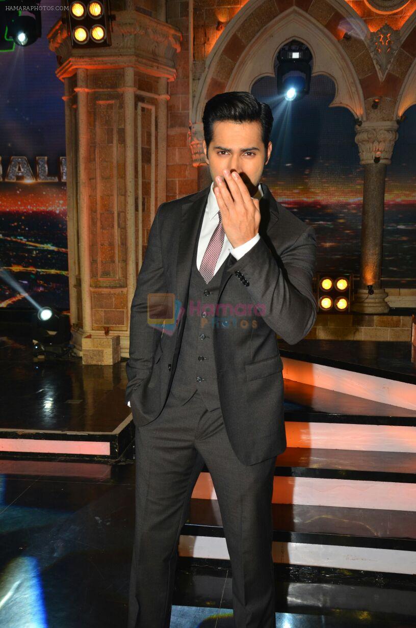 Varun Dhawan pomote Dishoom on the sets of India's Got Talent on 6th July 2016