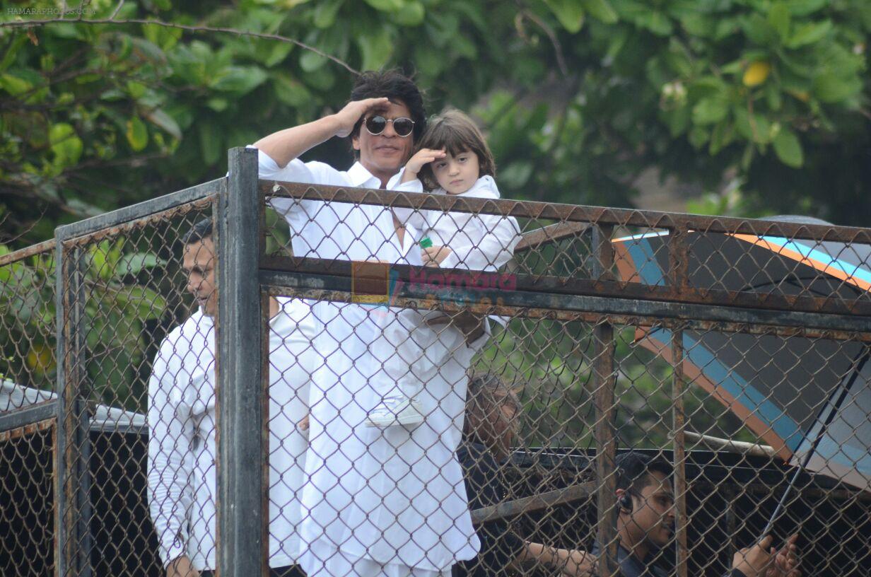 Shahrukh Khan at Eid celebration on 7th July 2017
