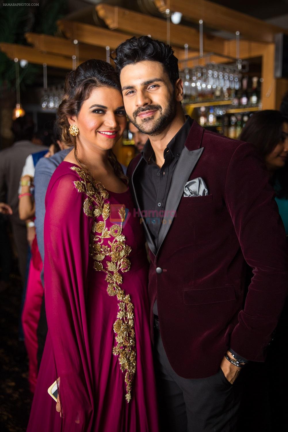 Vivek Dahiya with sister at Divyanka-Vivek's Happily Ever After Party in Mumbai on 14th july 2016