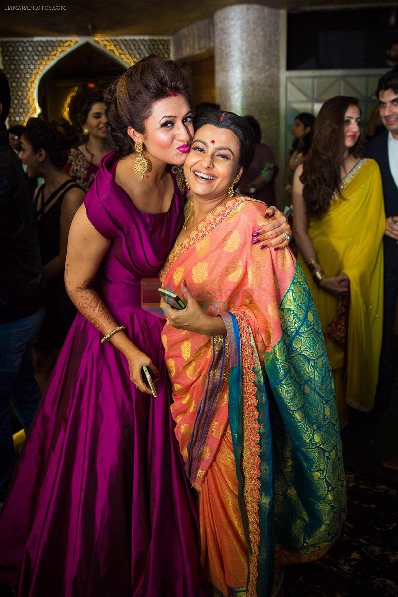 Divyanka Tripathi and Jaya Bhattacharya at Divyanka-Vivek's Happily Ever After Party in Mumbai on 14th july 2016