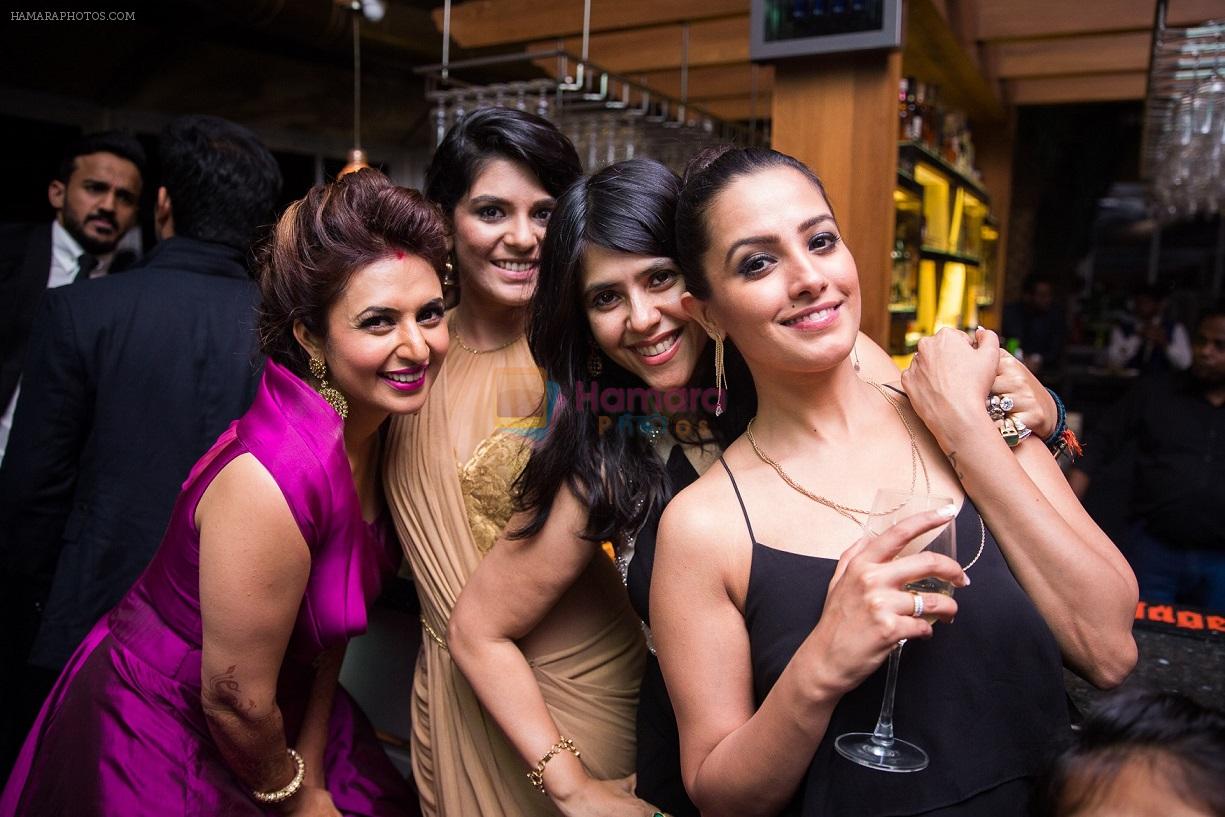 Divyanka, Pooja Gaur, Ekta Kapoor and Anita Hassnandani at Divyanka-Vivek's Happily Ever After Party in Mumbai on 14th july 2016