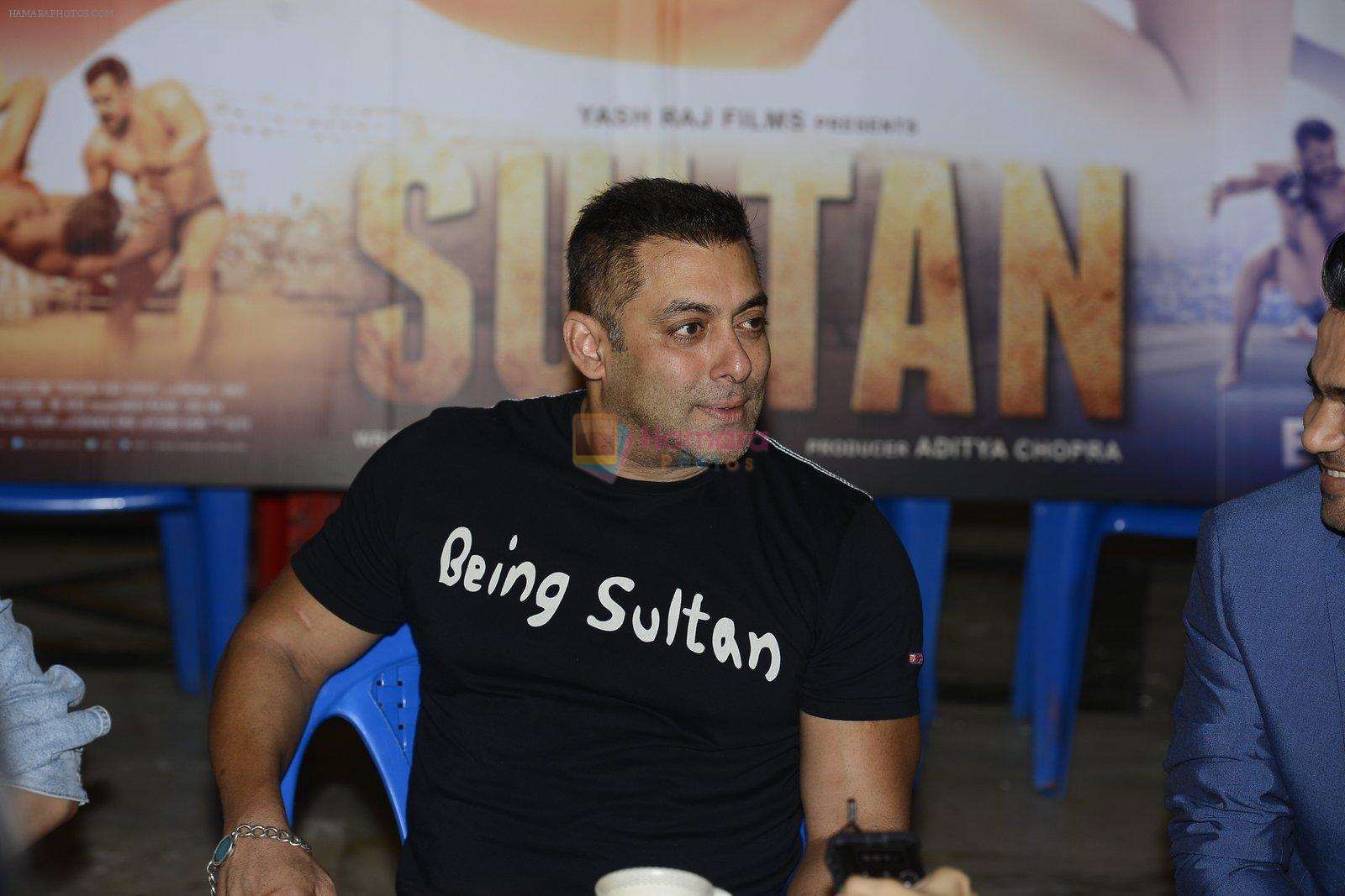 Salman Khan at Sultan press meet in panvel on 15th July 2016