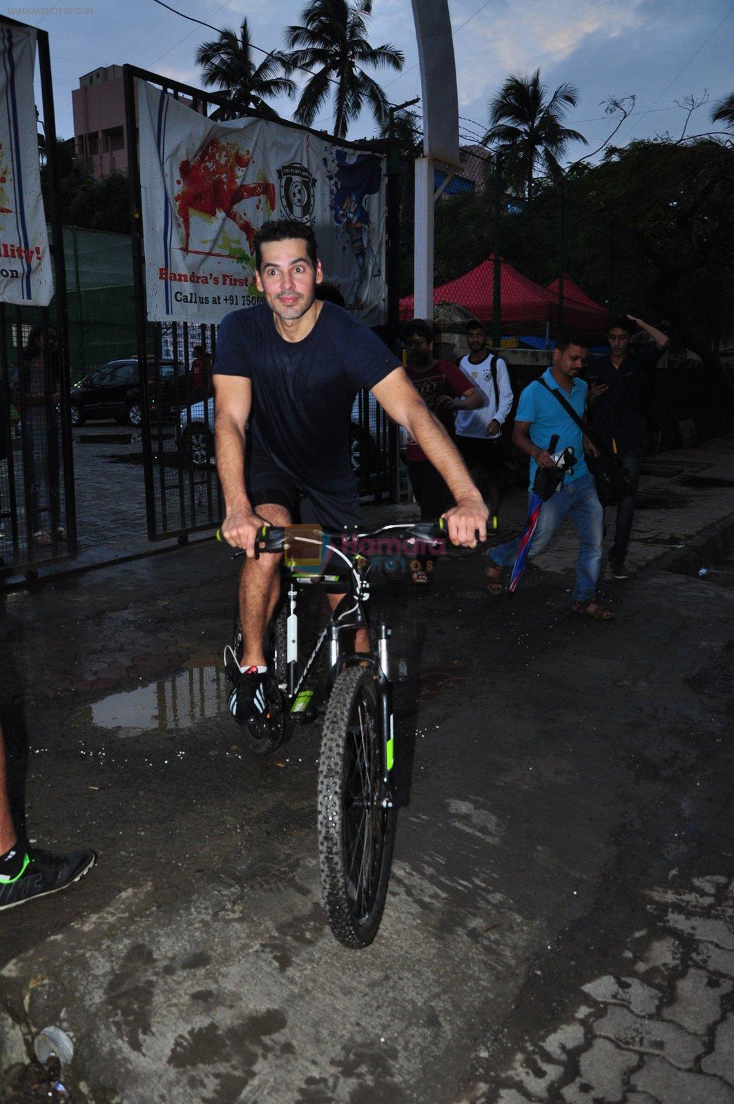 Dino Morea snapped at soccer match on 17th July 2016