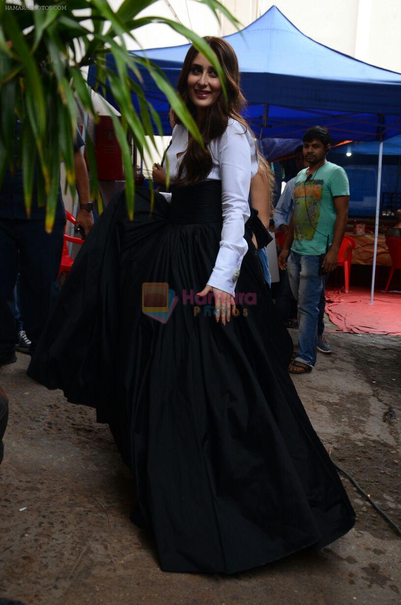 Kareena Kapoor Khan is snapped at shooting for an advertisement in Mumbai on July 20, 2016