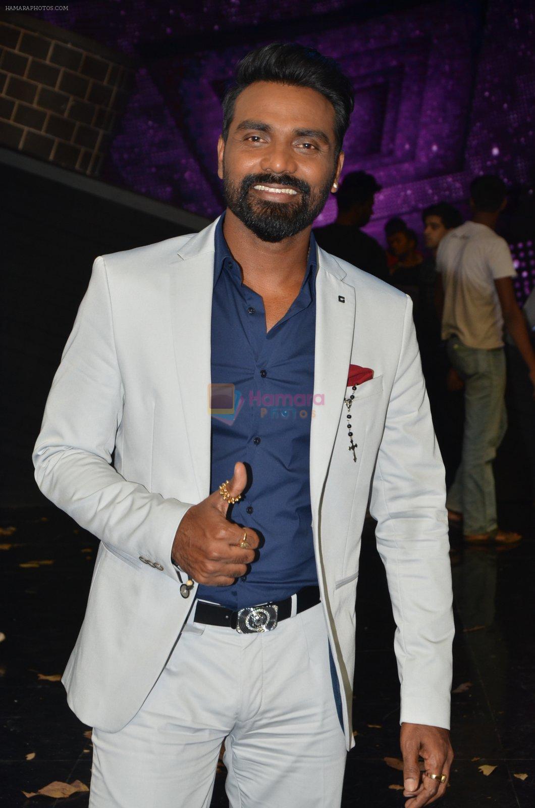Remo D Souza at A Flying Jatt film promotions on the sets of Dance Plus Season 2 on 19th July 2016