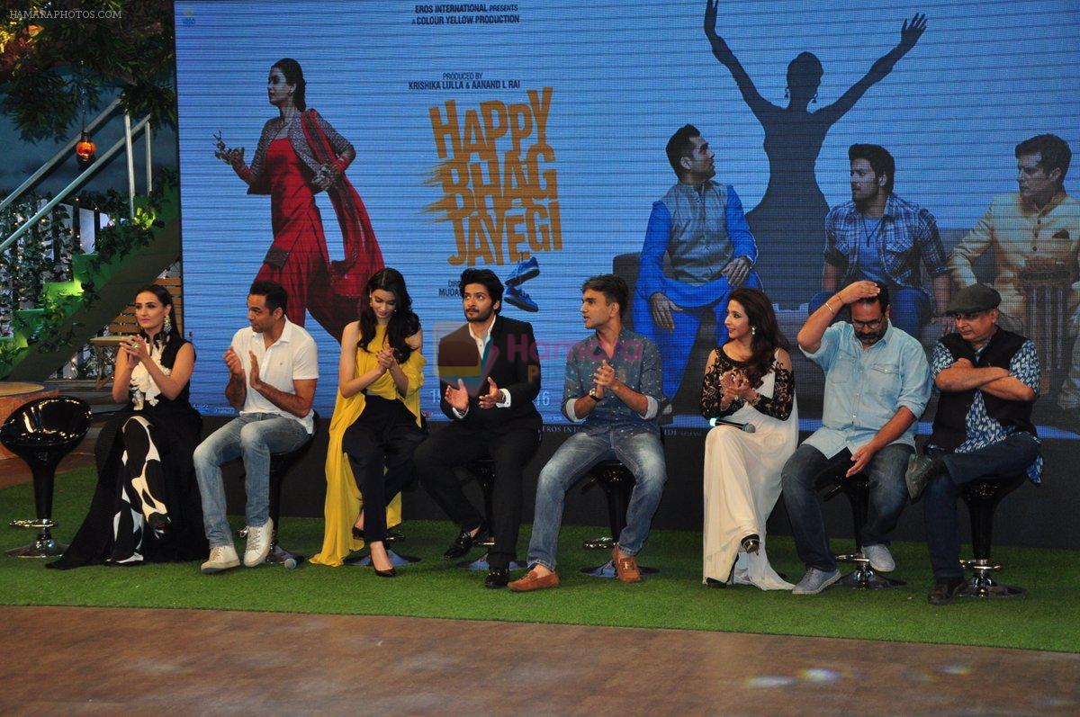 Diana Penty, Abhay Deol, Ali Fazal, Momal Sheikh, Krishika Lulla, Anand L Rai, Mudassar Aziz promotes Happy Bhag Jayegi on the sets of The Kapil Sharma Show on 20th July 2016