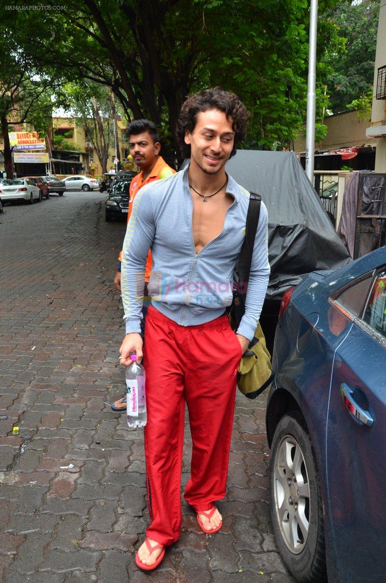 Tiger Shroff snapped outside his gym on 21st July 2016