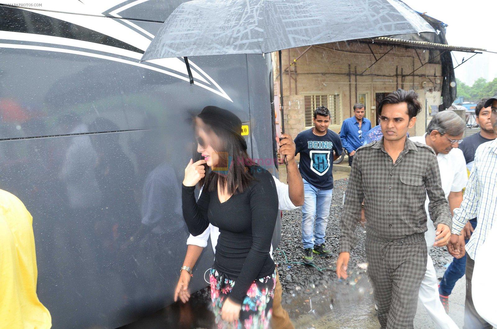 Sunny Leone at mahuratof Tera Intezaar movie on 29th July 2016