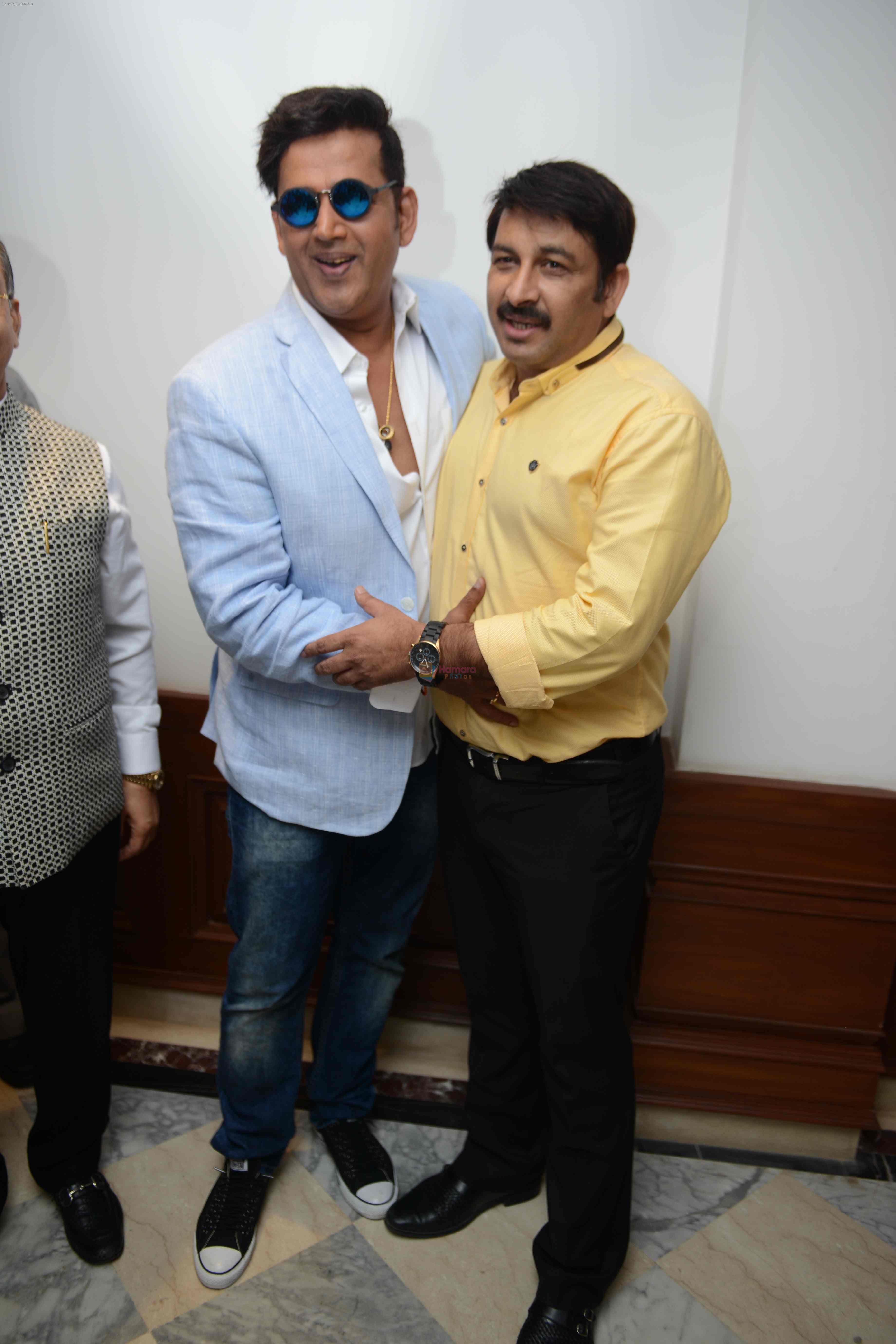 Ravi Kishan, Manoj Tiwari during the Press confrence of Luv Kush biggest Ram Leela at Constitutional Club, Rafi Marg in New Delhi on 31st July 2016