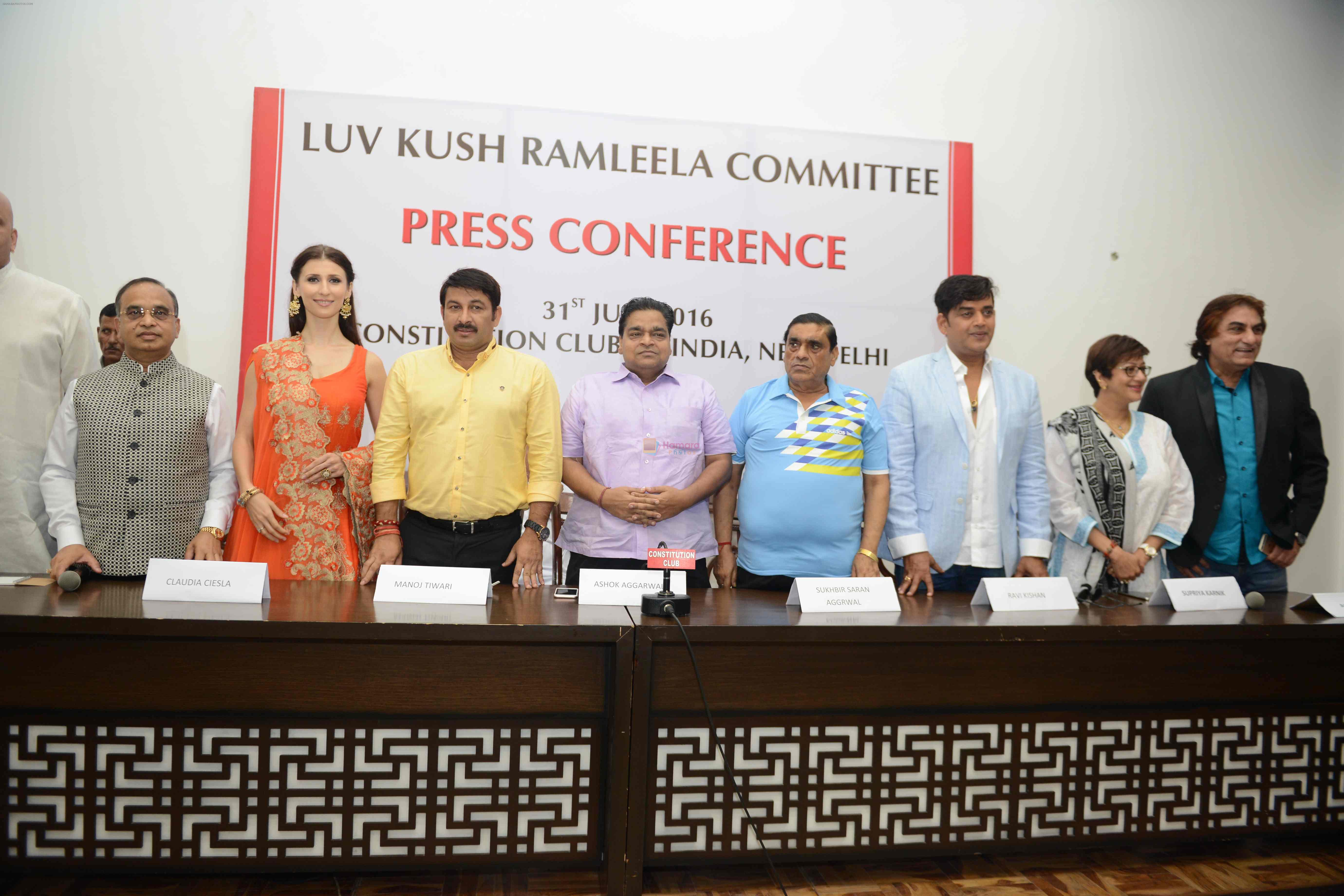 Claudia Ciesla, Manoj Tiwari, Ravi Kishan,Ali Khan during the Press confrence of Luv Kush biggest Ram Leela at Constitutional Club, Rafi Marg in New Delhi on 31st July 2016