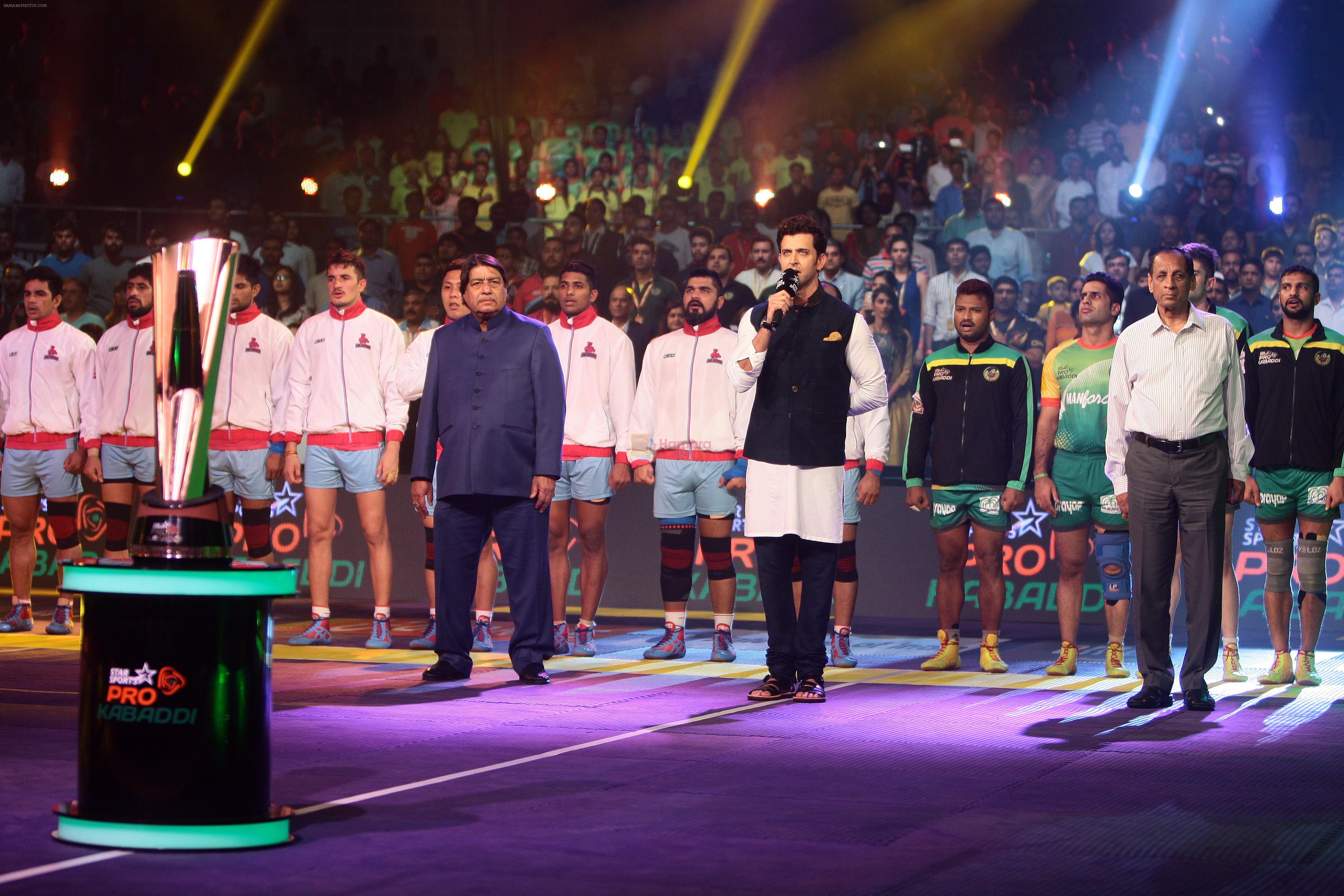 Hrithik Roshan feels proud singing national anthem at Star Sports Pro Kabaddi Season 4 Finale on 31st July 2016